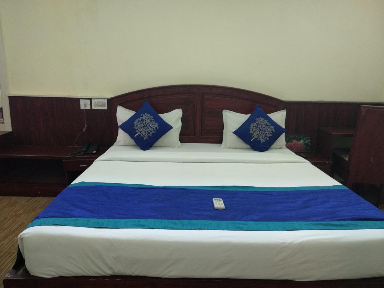 Hotel Park Avenue Kochi Esterno foto